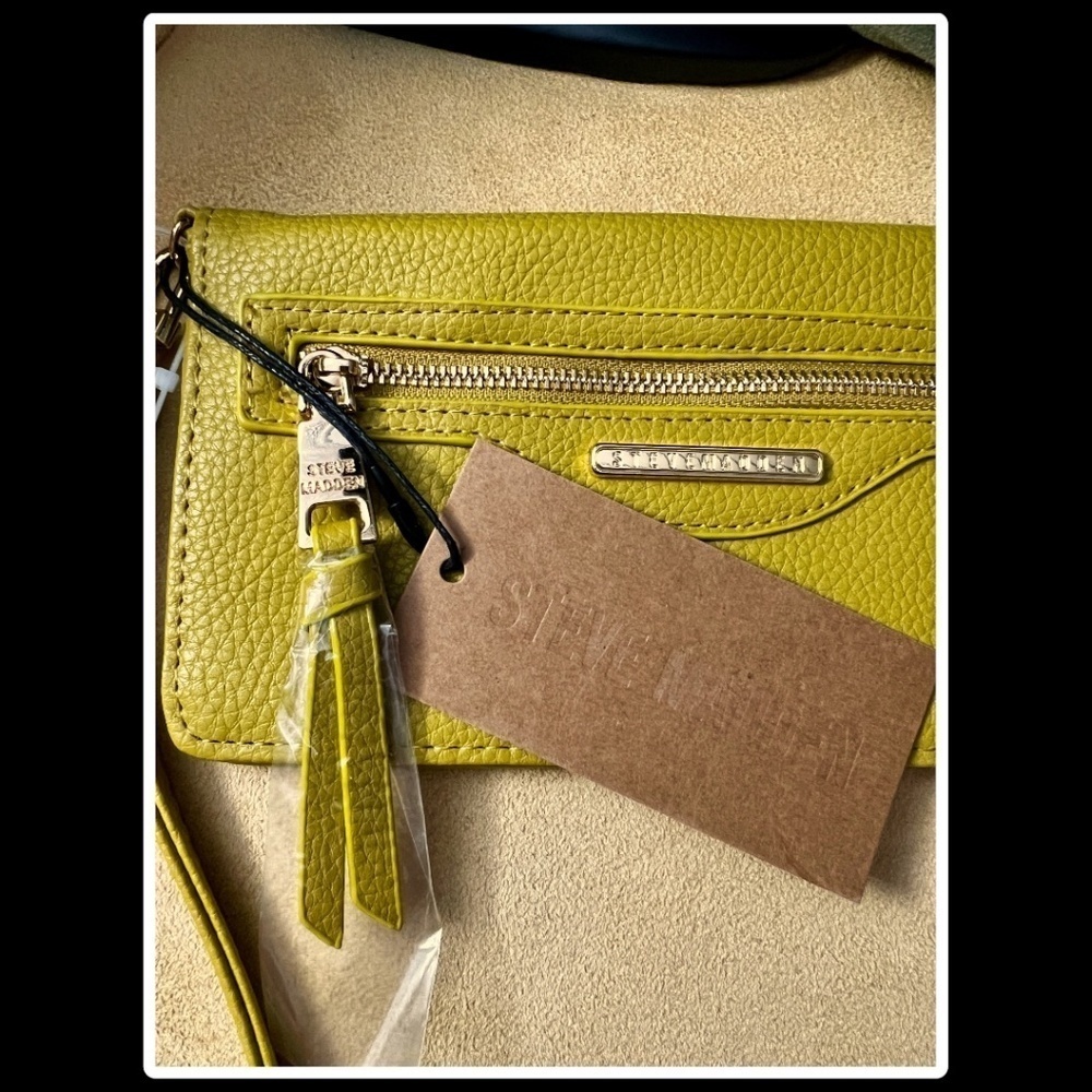 STEVE MADDEN B-Nelly Core Fold Over/Bifold Wristlet Wallet in Marigold NWT - Picture 5 of 13
